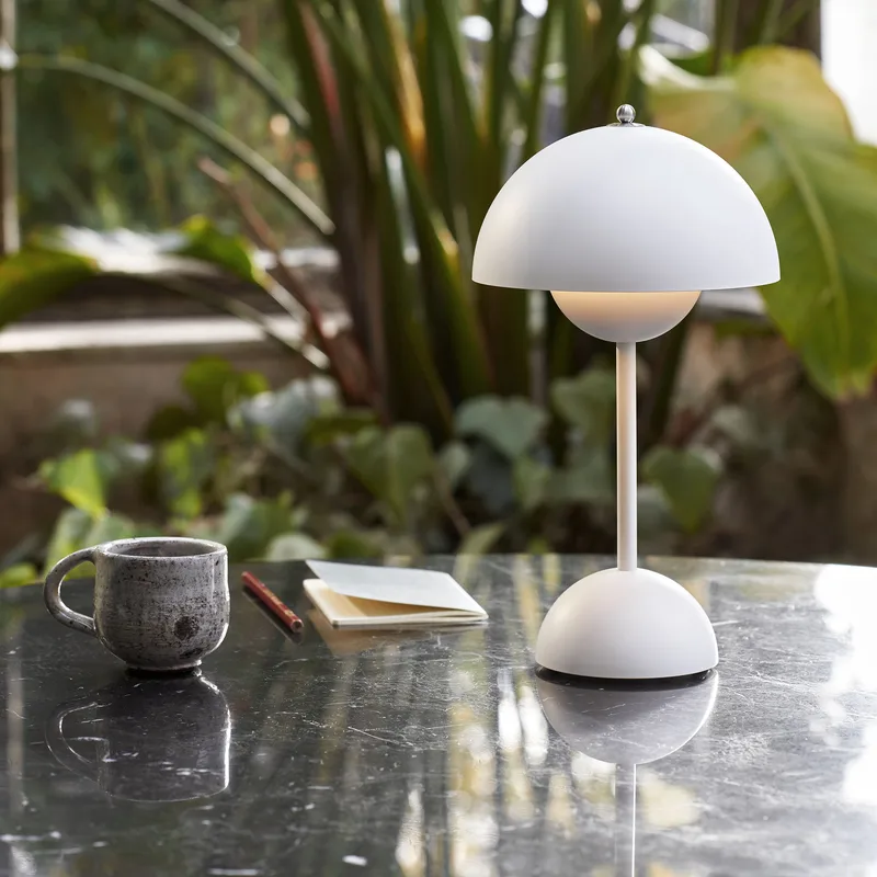 Silicone vs. Plastic Lamp Shades Which Material is Best for Your Lighting Needs7