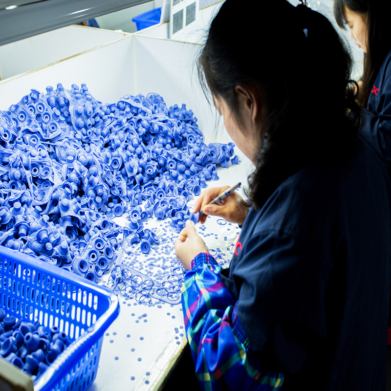 Comprehensive Guide to Silicone Baby Spoon Manufacturing (10)