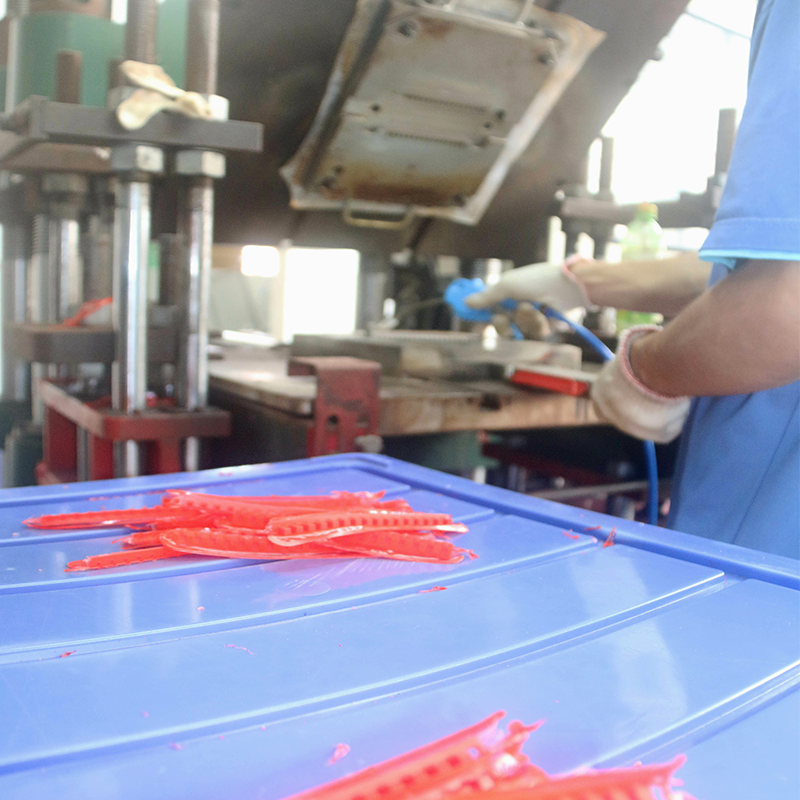 Comprehensive Guide to Silicone Baby Spoon Manufacturing (9)
