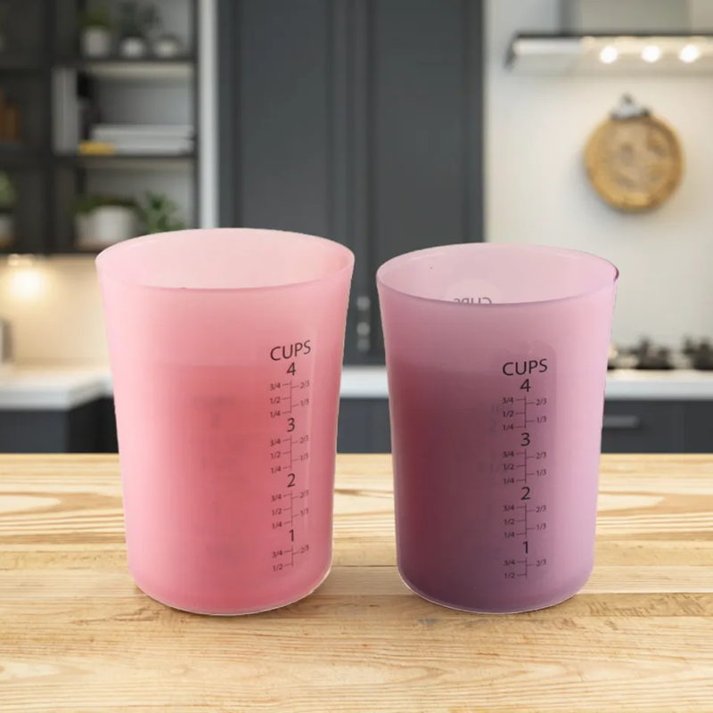 Customized Recyclable Silicone Measuring Cup with Lid Factory4